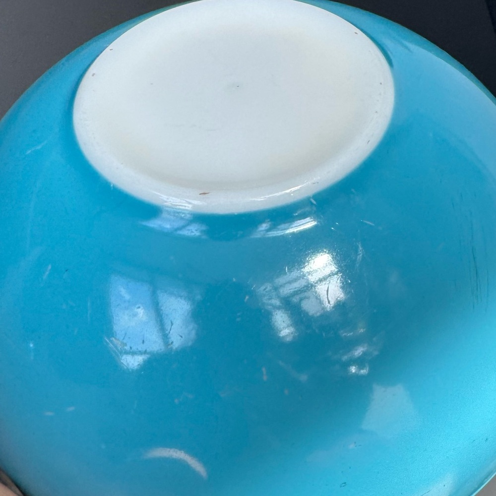 1969 Vintage Pyrex Large Blue Horizon Cinderella Nesting Bowl #444